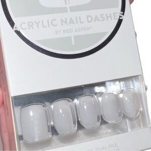 Red Aspen Acrylic Nail Dashes – “Stunning Stazie” – NEW in Box 🤍